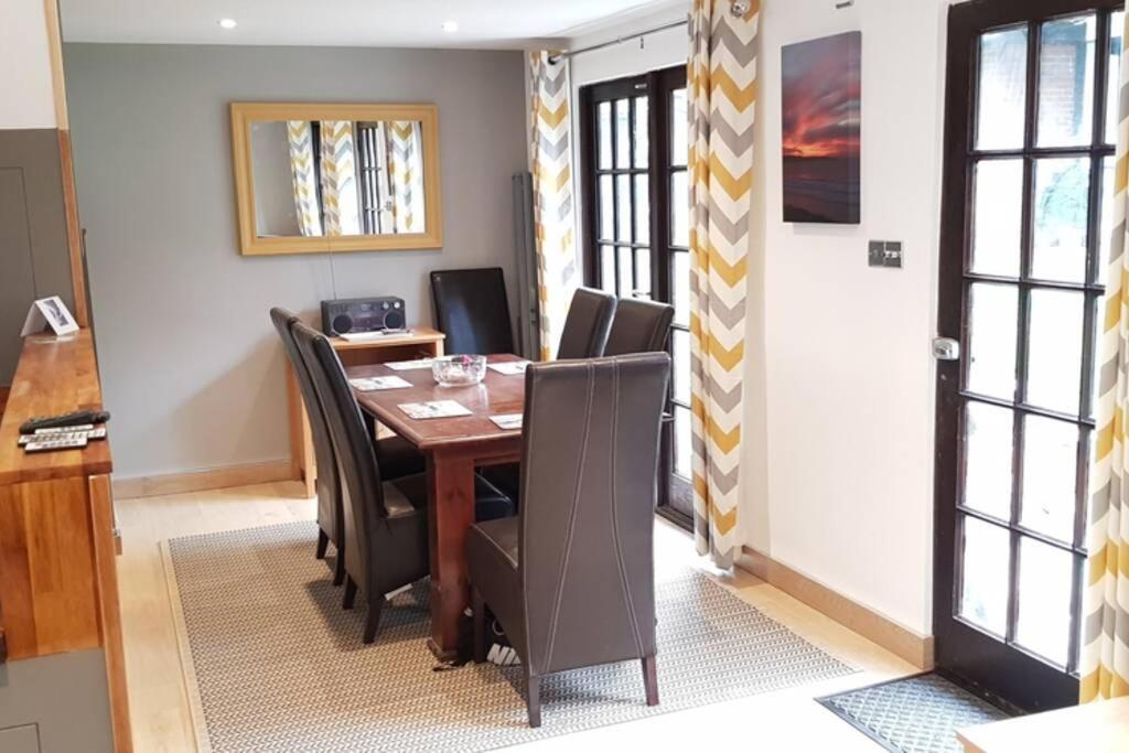 20 Tudor Court " Four Star Aa Accommodation" Χέιλ Εξωτερικό φωτογραφία